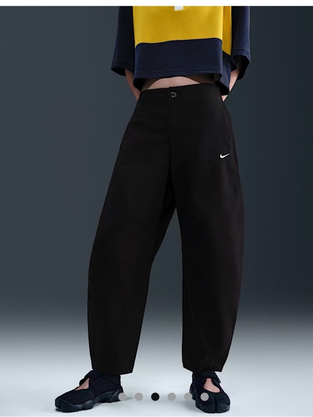NWT Nike Sportswear Women’s Barrel Pant Black size small